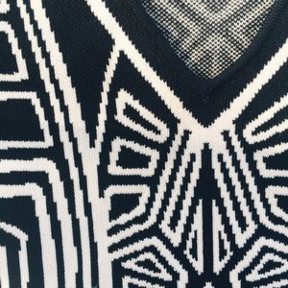 NWOT XS/S bodycon pattern dress black and white - Picture 3 of 4